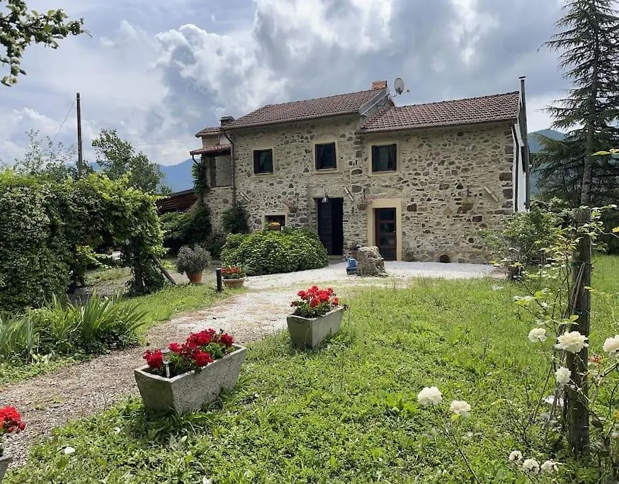 Casale Del Pozzo-Villa With Pool - Fosdinovo In The Borgo Of Pulica Tendola Villa